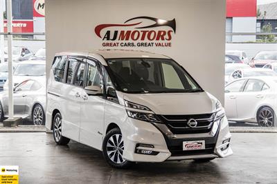 2017 Nissan Serena - Thumbnail