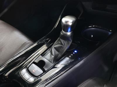 2017 Toyota C-HR - Thumbnail