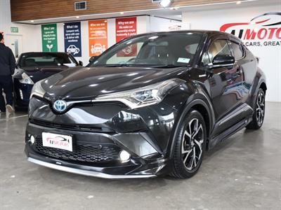 2017 Toyota C-HR - Thumbnail