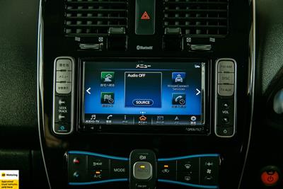 2016 Nissan Leaf - Thumbnail