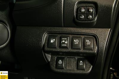 2016 Nissan Leaf - Thumbnail