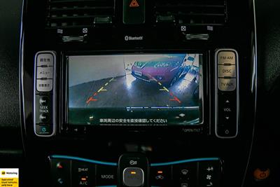 2016 Nissan Leaf - Thumbnail