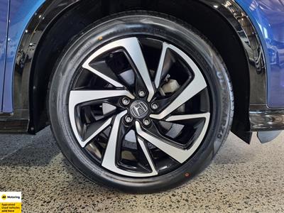 2017 Honda Vezel - Thumbnail