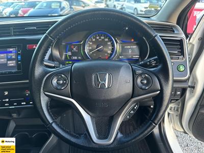 2016 Honda Grace - Thumbnail