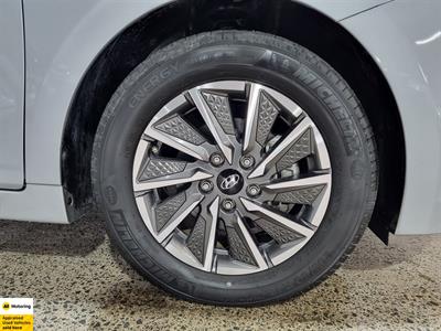 2021 Hyundai IONIQ - Thumbnail