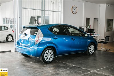 2014 Toyota Aqua - Thumbnail