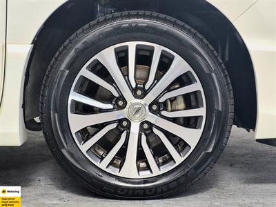 2014 Nissan Serena - Thumbnail