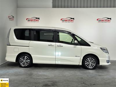 2014 Nissan Serena - Thumbnail