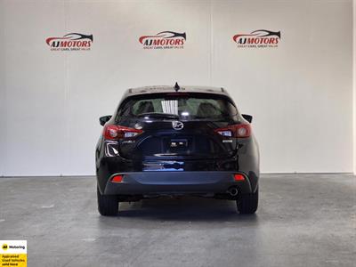 2016 Mazda Axela - Thumbnail