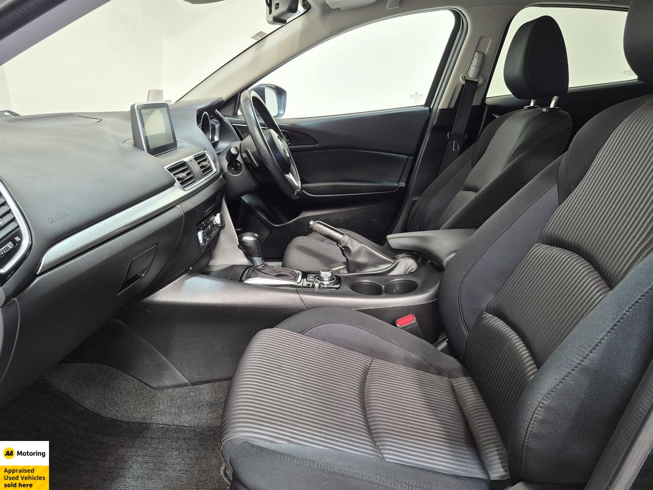 2016 Mazda Axela