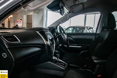 2023 Mitsubishi Triton - Thumbnail