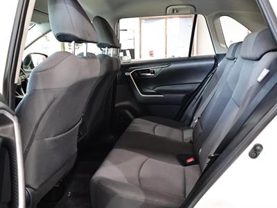 2021 Toyota RAV4 - Thumbnail