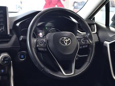 2021 Toyota RAV4 - Thumbnail