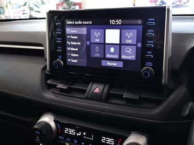 2021 Toyota RAV4 - Thumbnail