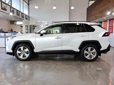 2021 Toyota RAV4 - Thumbnail