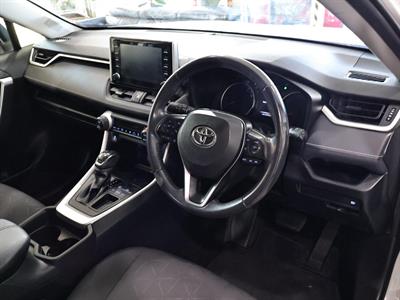 2021 Toyota RAV4 - Thumbnail