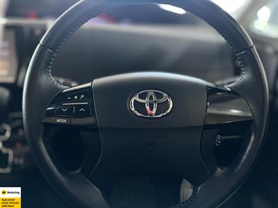 2015 Toyota Estima - Thumbnail