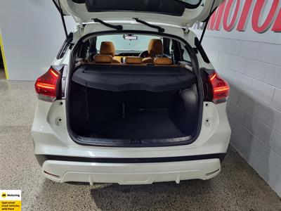 2021 Nissan Kicks - Thumbnail