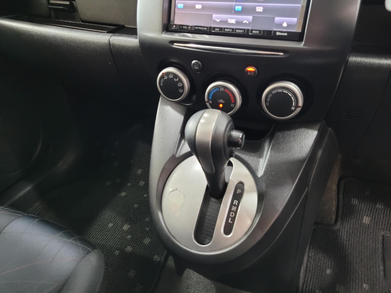 2012 Mazda Demio