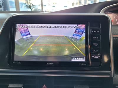 2016 Toyota Sienta - Thumbnail