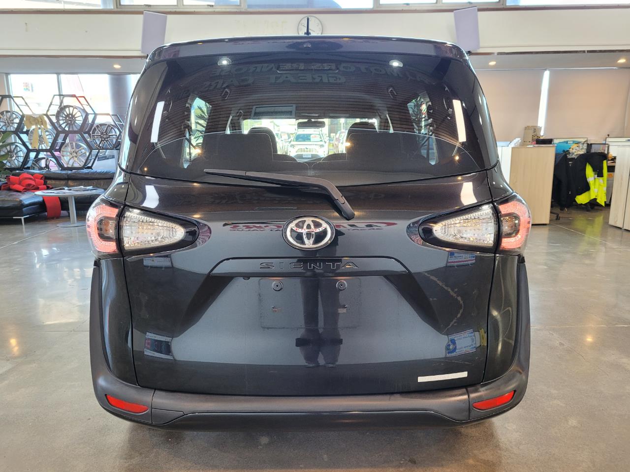 2016 Toyota Sienta