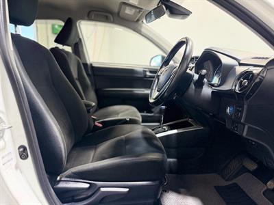 2018 Toyota Corolla - Thumbnail