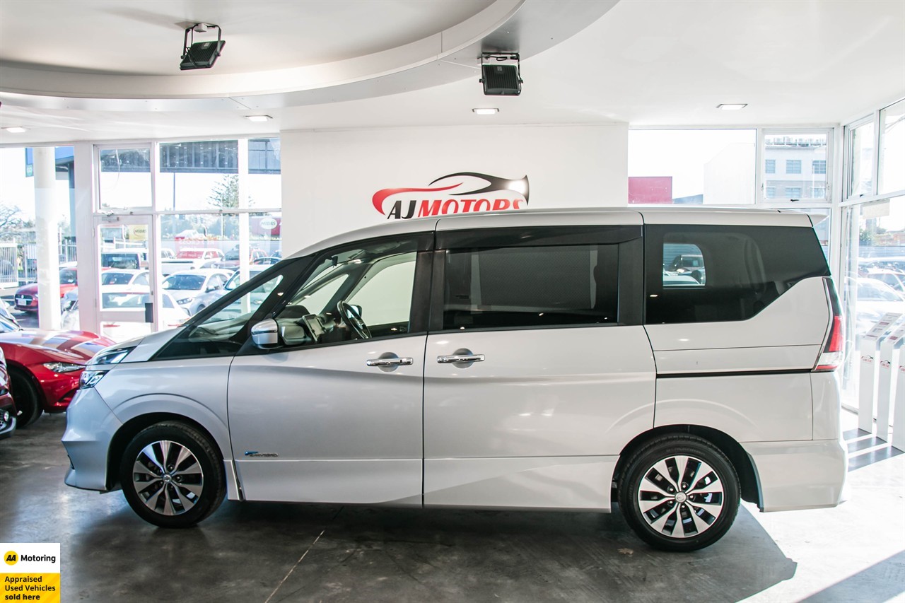 2017 Nissan Serena