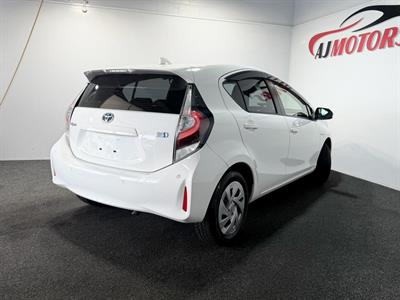 2020 Toyota Aqua - Thumbnail