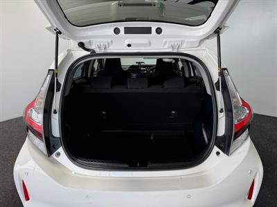 2020 Toyota Aqua - Thumbnail