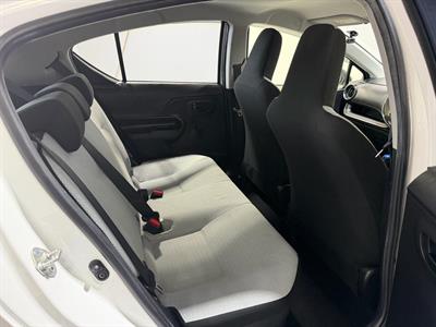 2020 Toyota Aqua - Thumbnail