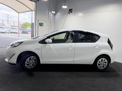 2020 Toyota Aqua - Thumbnail