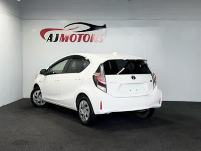 2020 Toyota Aqua - Thumbnail