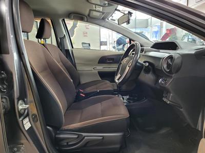 2012 Toyota Aqua - Thumbnail