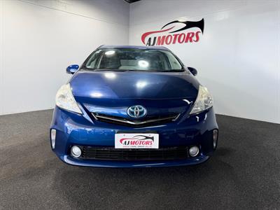 2013 Toyota Prius Alpha - Thumbnail