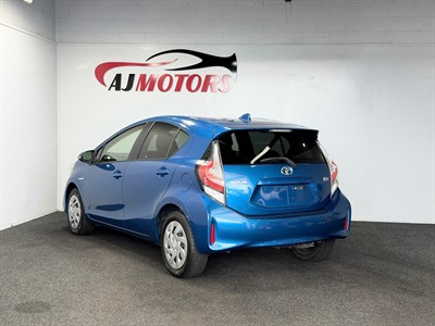 2018 Toyota Aqua - Thumbnail