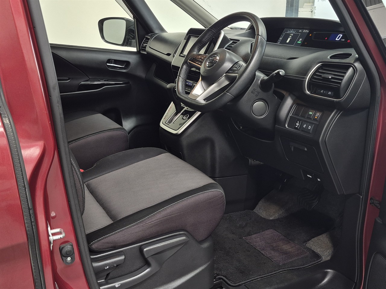 2016 Nissan Serena