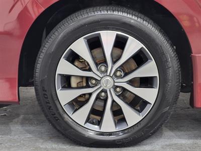 2016 Nissan Serena - Thumbnail