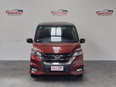 2016 Nissan Serena - Thumbnail