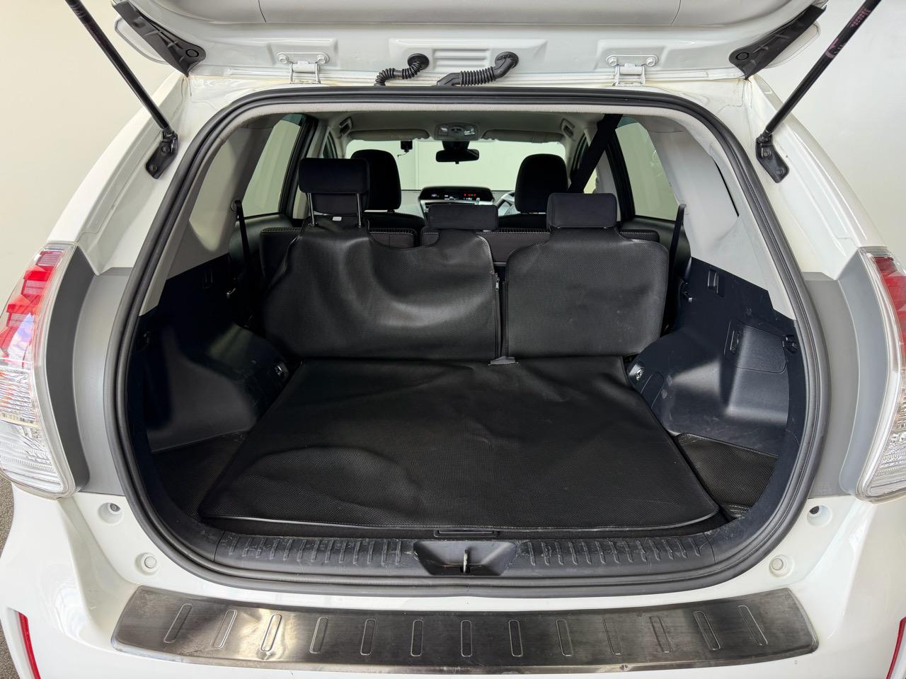 2020 Toyota Prius Alpha