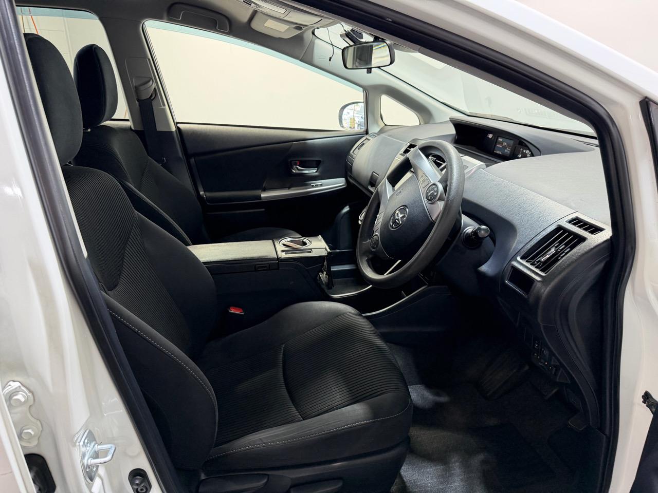 2020 Toyota Prius Alpha