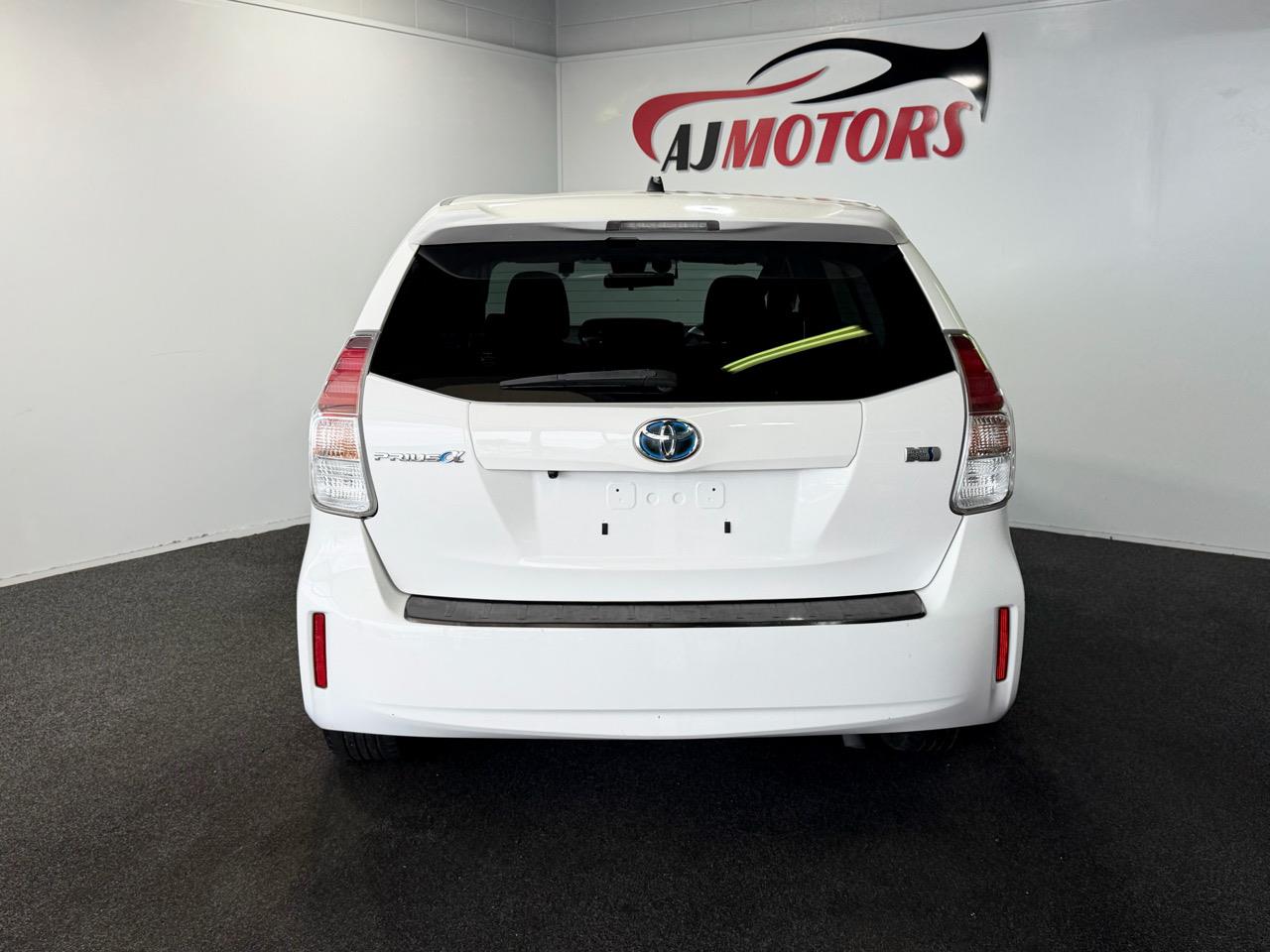 2020 Toyota Prius Alpha