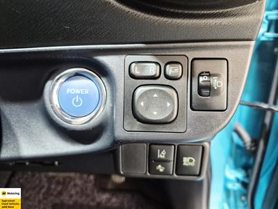 2018 Toyota Aqua - Thumbnail