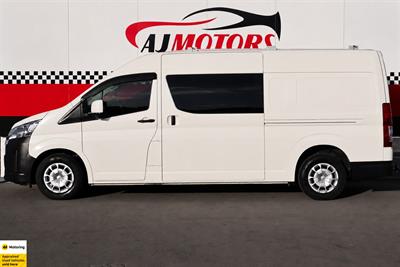 2020 Toyota Hiace - Thumbnail