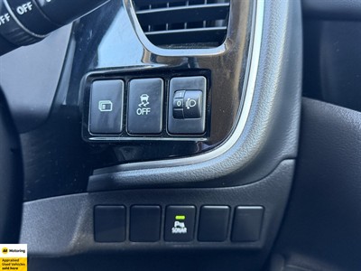 2022 Mitsubishi Outlander - Thumbnail