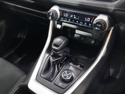 2021 Toyota RAV4 - Thumbnail