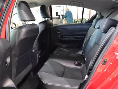 2014 Toyota Aqua - Thumbnail