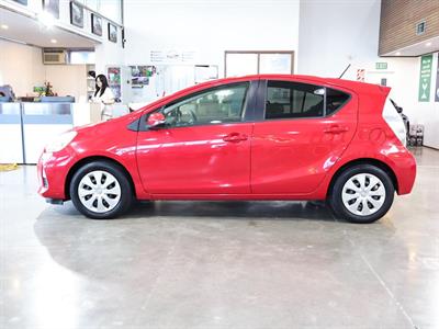 2014 Toyota Aqua - Thumbnail