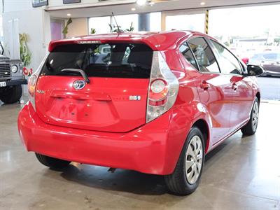 2014 Toyota Aqua - Thumbnail