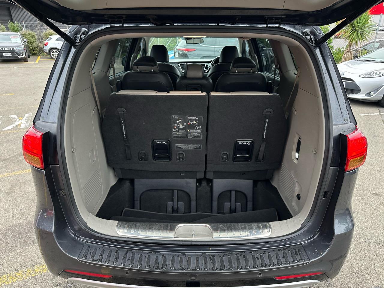 2016 Kia Carnival