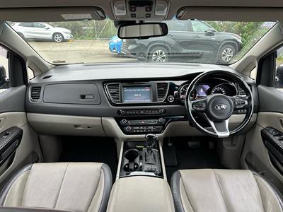 2016 Kia Carnival - Thumbnail
